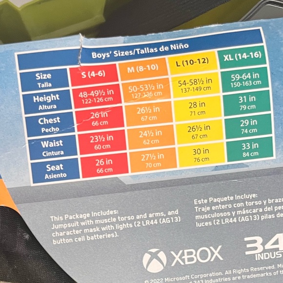 NWT Halo Infinite Master Chief Padded Muscle Light Up Mask & Video Game Jumpsuit - Picture 9 of 16